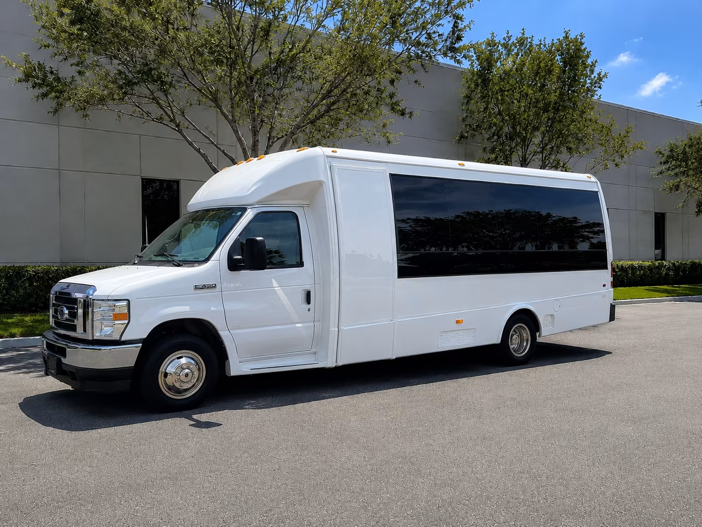get your bridal party to the obici house in style