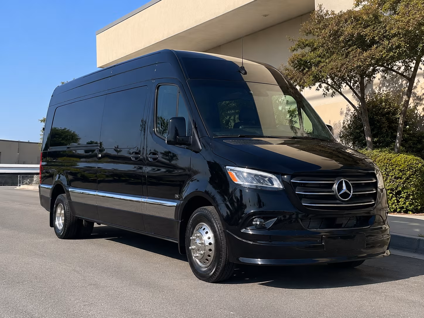 richmond employee shuttle bus rentals in richmond