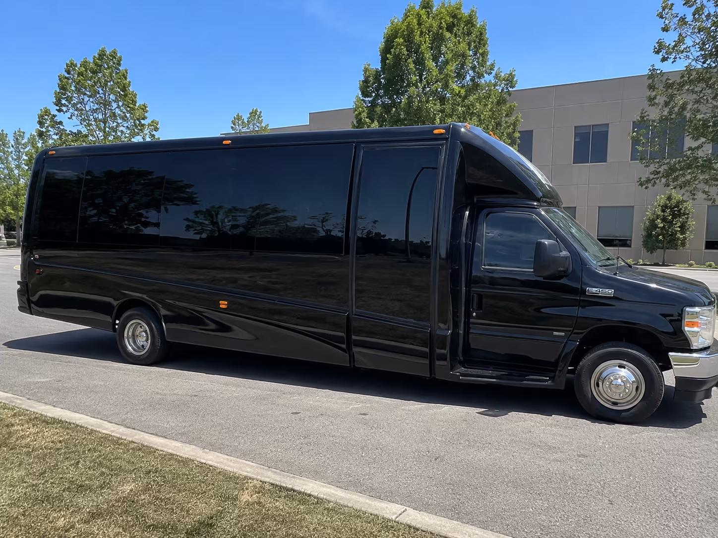 suffolk concert party bus rental
